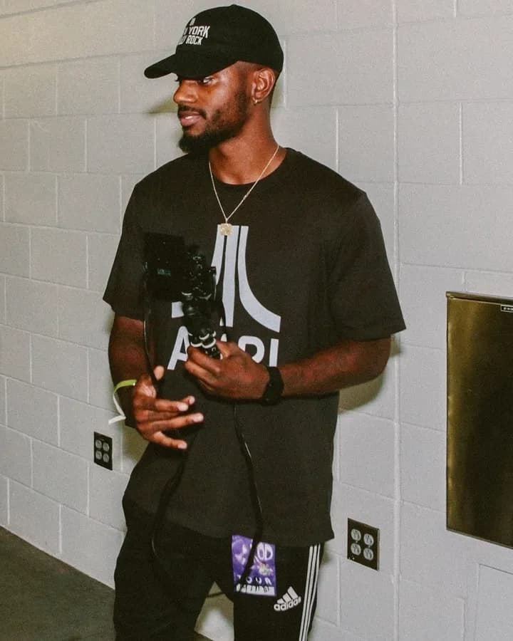 Bryson Tiller live