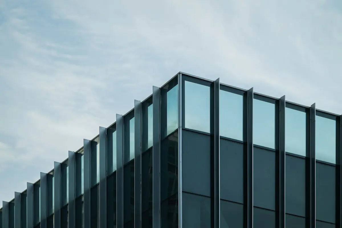 Gewerbe & Facility
